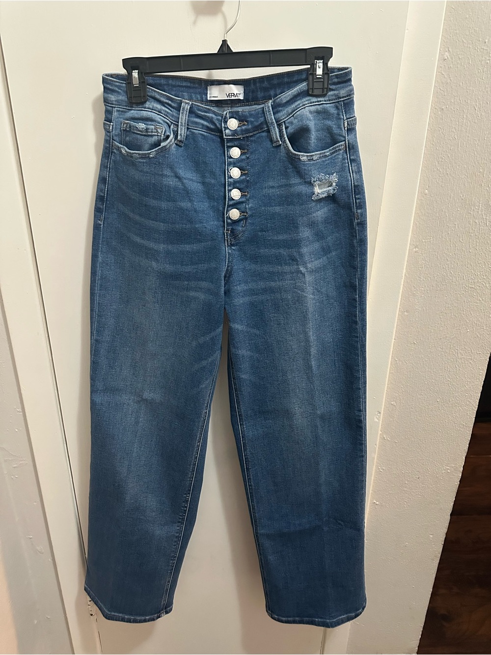 VERVET BY FLYING MONKEY Button-Fly Cropped Jeans in Blue